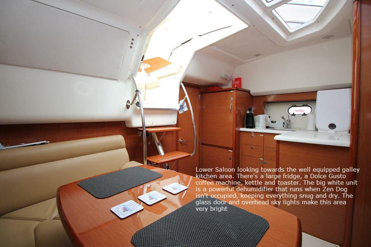 Zen Dog Luxury Motor Yacht Lymington Exterior foto